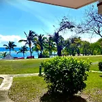 LE PARADIS ZEN 1er ETAGE ET RDC VUE PLAGE ET MER STE ANNE